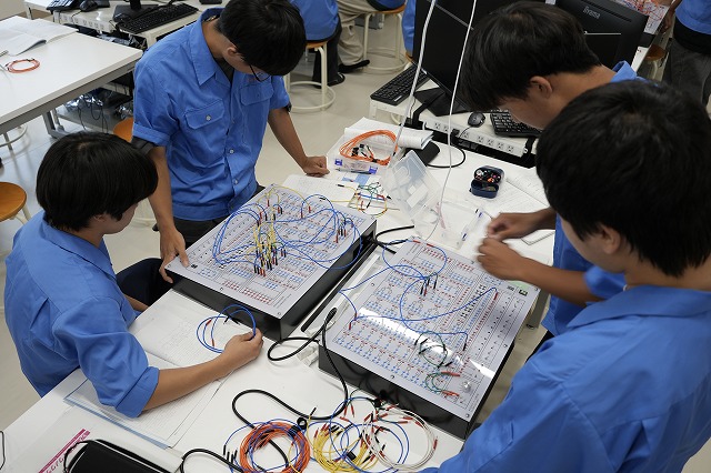 情報工学科